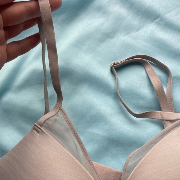 Victoria’s Secret Sexy Tee Push-up - Picture 2 of 7